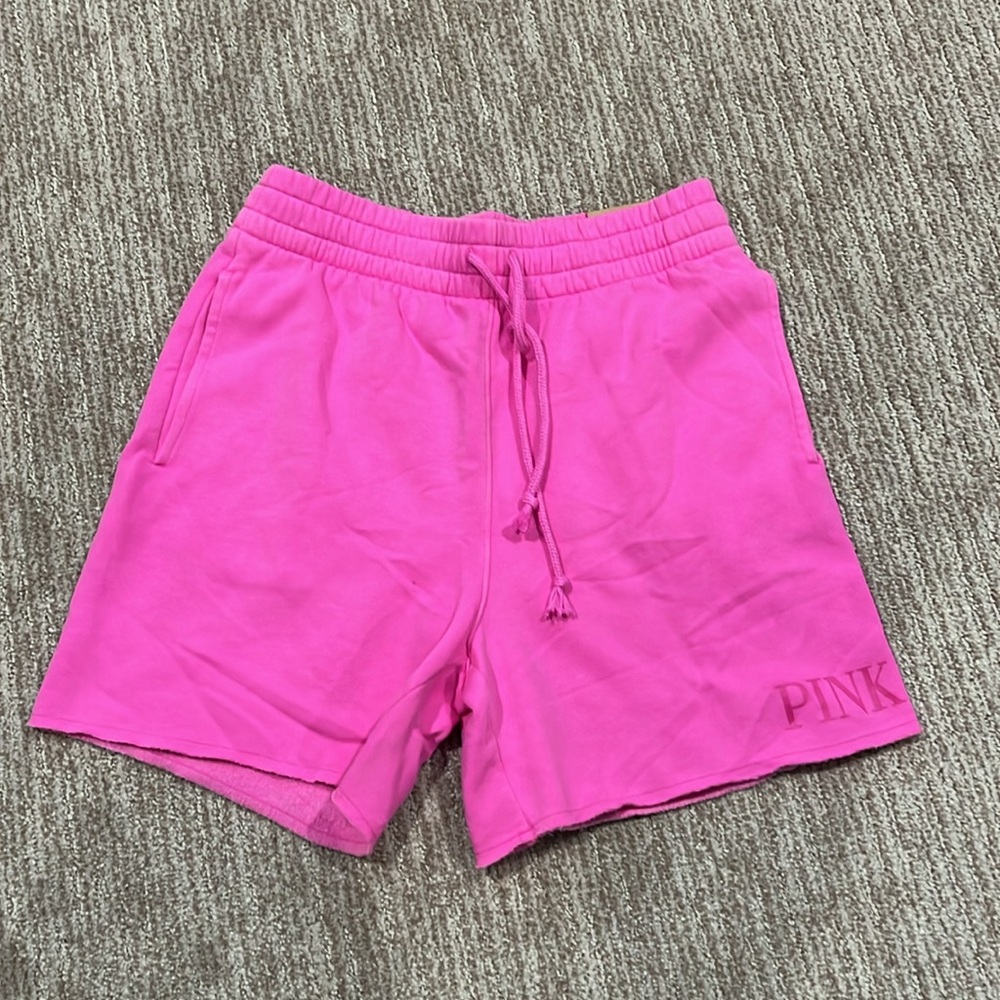 PINK - Picture 3 of 9